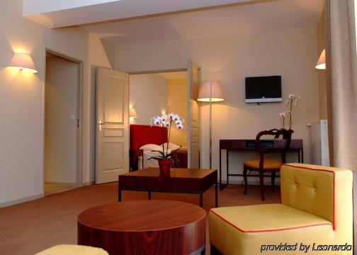 Clarion Suites Corneille Luchon Bagnères-de-Luchon Rum bild